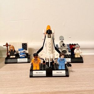 LEGO Women of NASA Set